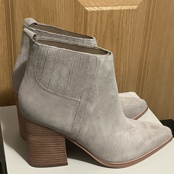 Marc Fisher LTD Orlanda Medium Gray Bootie Size 10 Western Suede Leather New IB - Picture 11 of 16
